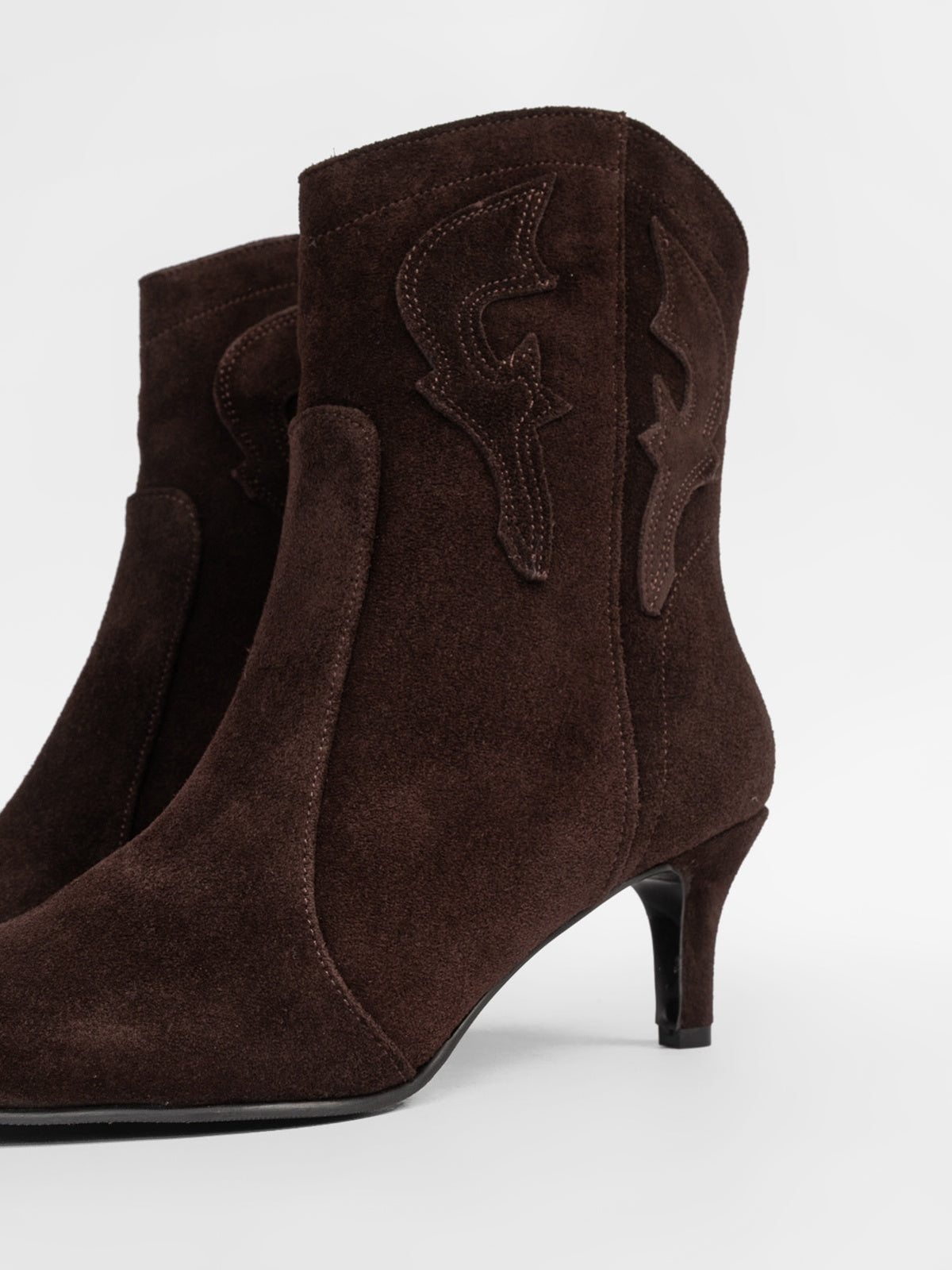 Women's leather boots